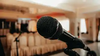 Konferenz bis 100 Teilnehmer
