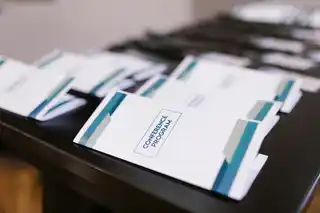 Konferenzen & Foren